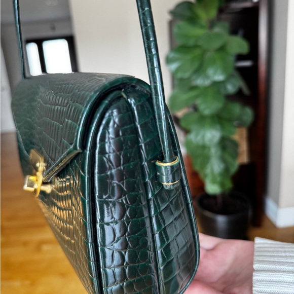 Elegant Green Crocodile-Embossed Women's Bag - Picture 4 of 8